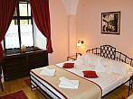 Hotel Klastrom romantikus akciós hotelszobája Győrben