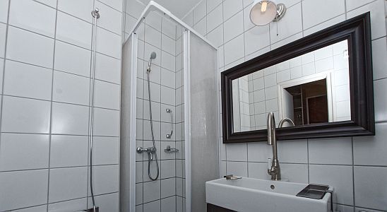 Tündérkert Hotel fürdőszobája Noszvajon